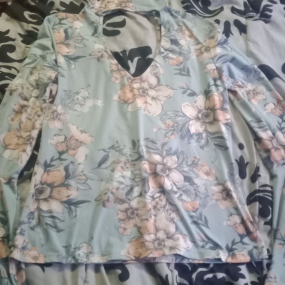 Women's name brand fall clothes